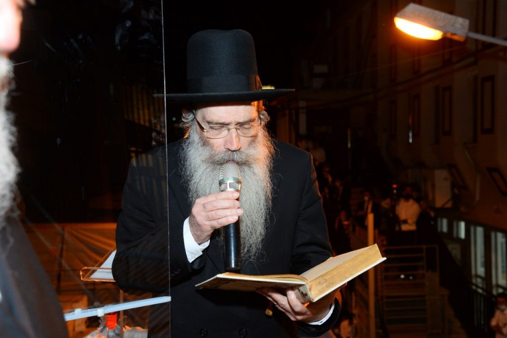 מעמד סיום 15,000,000 סדרי לימוד והקבלת פני רבו בחצר בית שר התורה • תיעוד