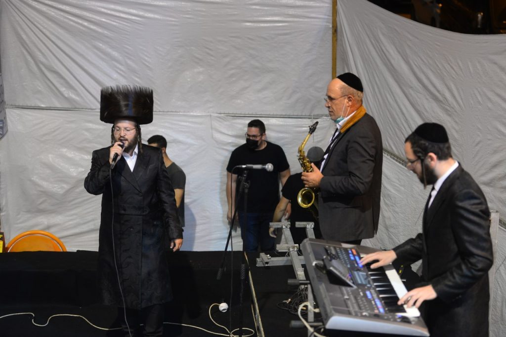 מעמד סיום 15,000,000 סדרי לימוד והקבלת פני רבו בחצר בית שר התורה • תיעוד