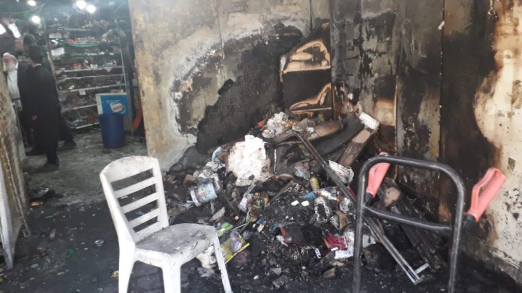 שנאה לדת: תושב ערד הצית חנויות של חרדים