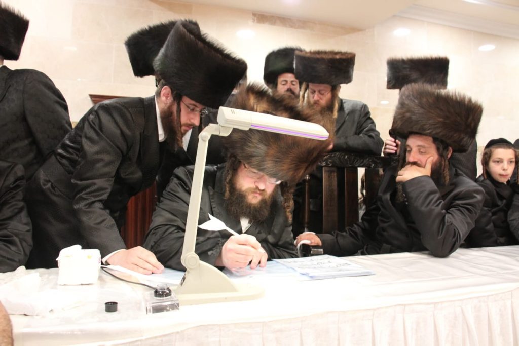 תיעוד: שבת הכתרה בפיטסבורג בראשות כ"ק האדמו"ר תיעוד: שבת הכתרה בפיטסבורג בראשות כ"ק האדמו"ר