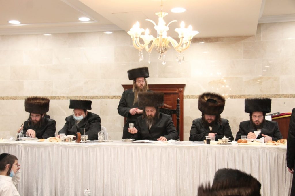 תיעוד: שבת הכתרה בפיטסבורג בראשות כ"ק האדמו"ר תיעוד: שבת הכתרה בפיטסבורג בראשות כ"ק האדמו"ר