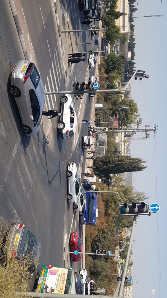 צפו: הלווית גבאי האדמו"ר מבעלזא