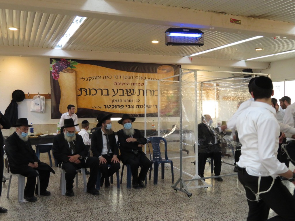 צפו: שבע ברכות בן ראש ישיבת 'שכר שכיר'