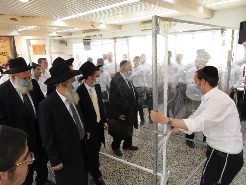 צפו: שבע ברכות בן ראש ישיבת 'שכר שכיר'