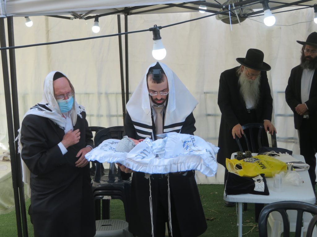 וָאֹ֥מַר לָ֖ךְ בְּדָמַ֥יִךְ חֲיִֽי׃ הברית לנין המשותף של מרנן הגר"ג אדלשטיין והגרב"ד פוברסקי וָאֹ֥מַר לָ֖ךְ בְּדָמַ֥יִךְ חֲיִֽי׃ הברית לנין המשותף של מרנן הגר"ג אדלשטיין והגרב"ד פוברסקי