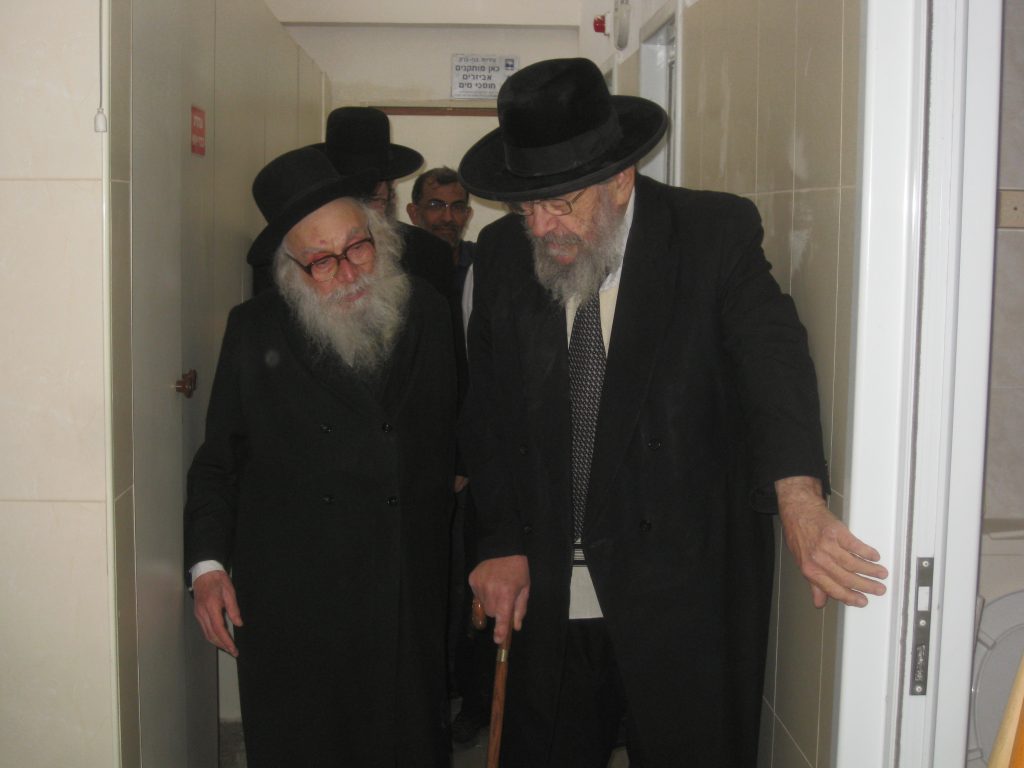 שנה להסתלקותו: מראות חייו של פוסק הדור הגר"נ קרליץ זצוק״ל