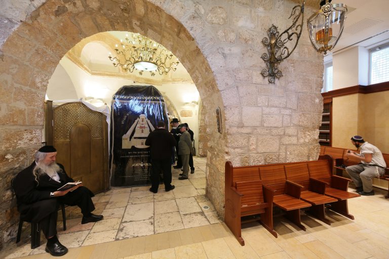 לקראת הילולת רחל אמנו: קריאה לנתניהו לבקר באתר