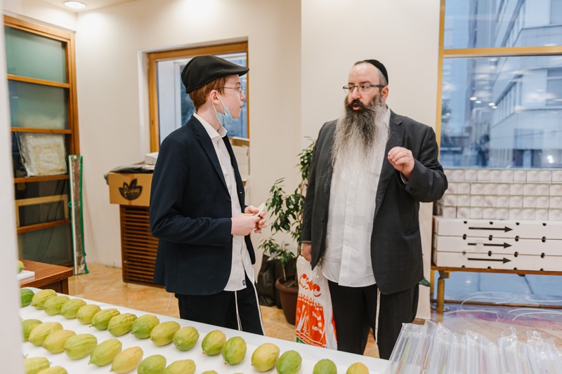 ההכנות במוסקבה לקראת חג סוכות בטוח ומוגן