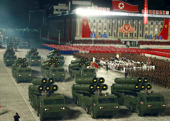 מצעד צבאי חגיגי בצפון קוריאה: טיל בין-יבשתי חדש הוצג • תיעוד מצעד צבאי חגיגי בצפון קוריאה: טיל בין-יבשתי חדש הוצג • תיעוד