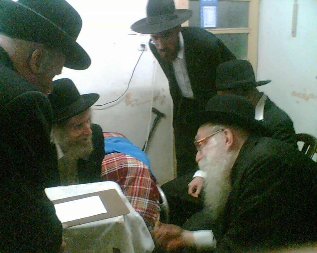 שנה להסתלקותו: מראות חייו של פוסק הדור הגר"נ קרליץ זצוק״ל