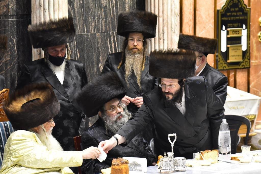 גלריה: אירוסי נכדת כ"ק האדמו"ר מצאנז