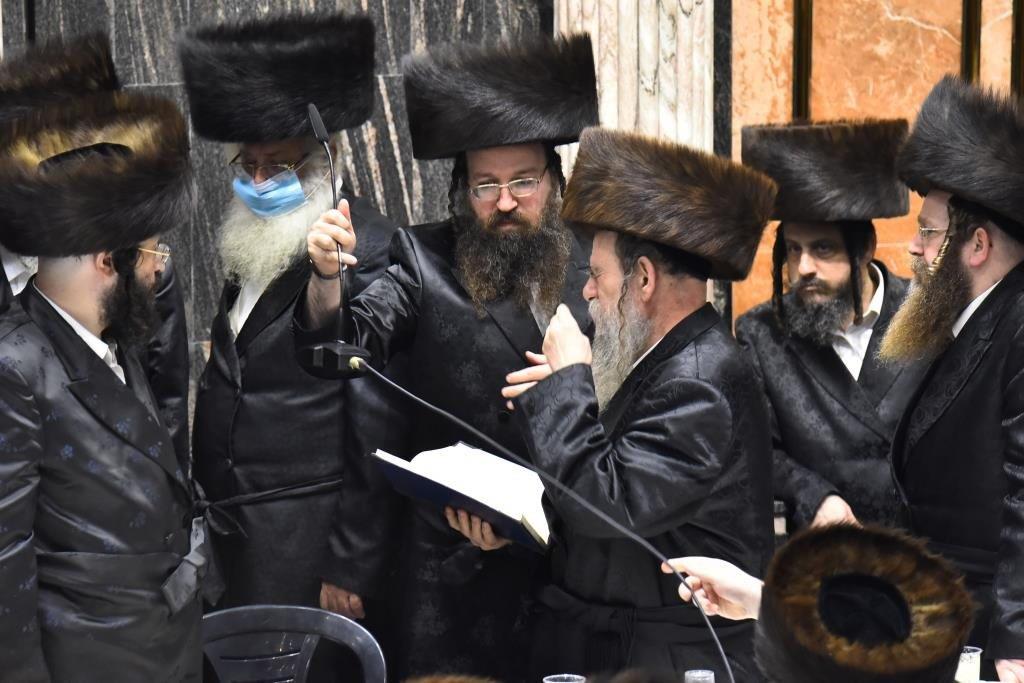 גלריה: אירוסי נכדת כ"ק האדמו"ר מצאנז