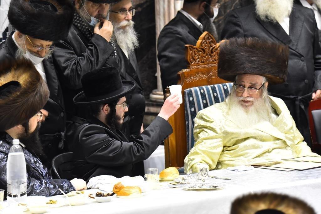 גלריה: אירוסי נכדת כ"ק האדמו"ר מצאנז