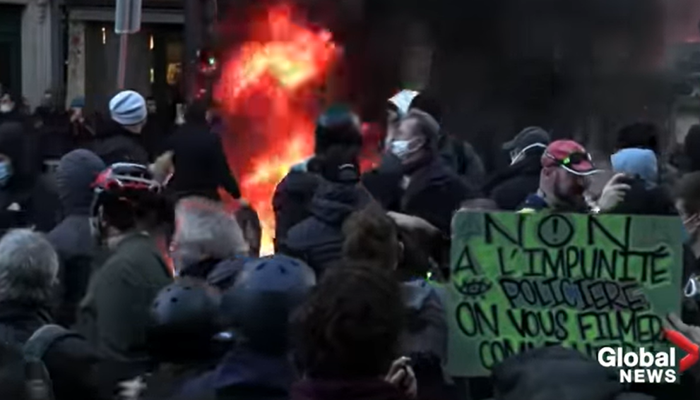 הפגנות ענק בצרפת בעקבות חוק האוסר לצלם שוטרים בתפקיד הפגנות ענק בצרפת בעקבות חוק האוסר לצלם שוטרים בתפקיד