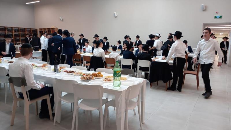 תיעוד: כינוס שלוחים עבור בני השלוחים – תלמידי הישיבה קטנה במוסקבה