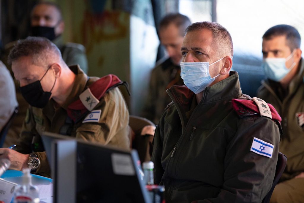 צפו: הרמטכ"ל ביקר בגבול הצפון "נמשיך לפעול בועצמה נגד ההתבססות האיראנית בסוריה"