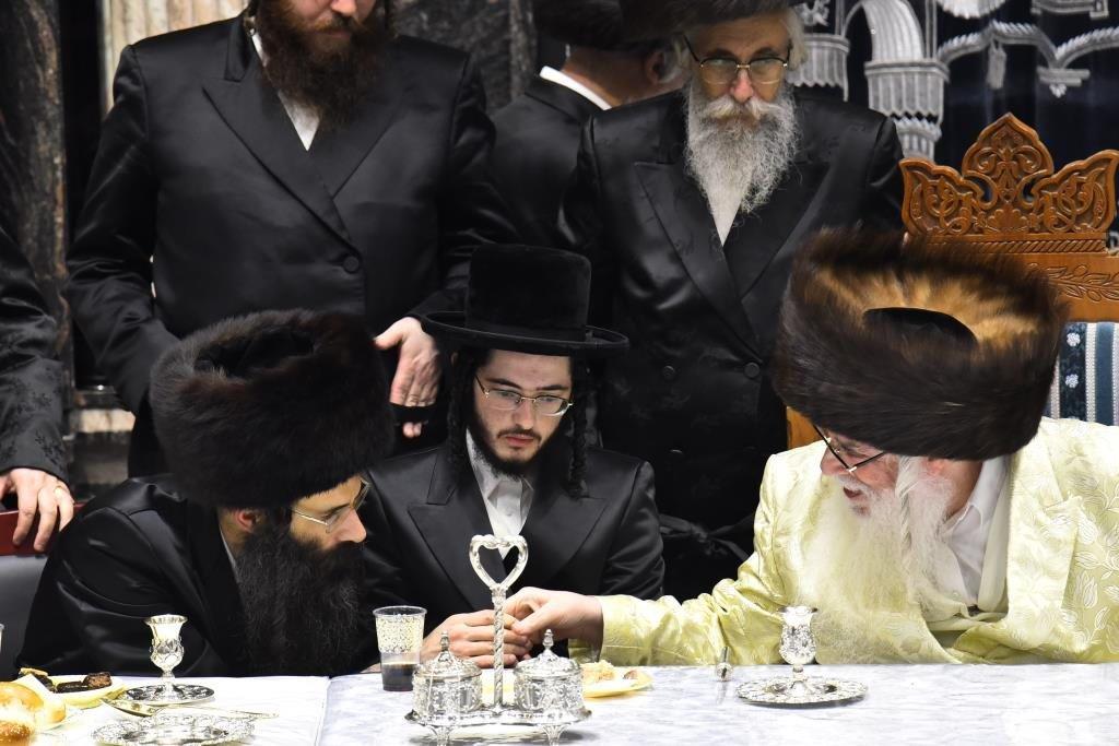 גלריה: אירוסי נכדת כ"ק האדמו"ר מצאנז