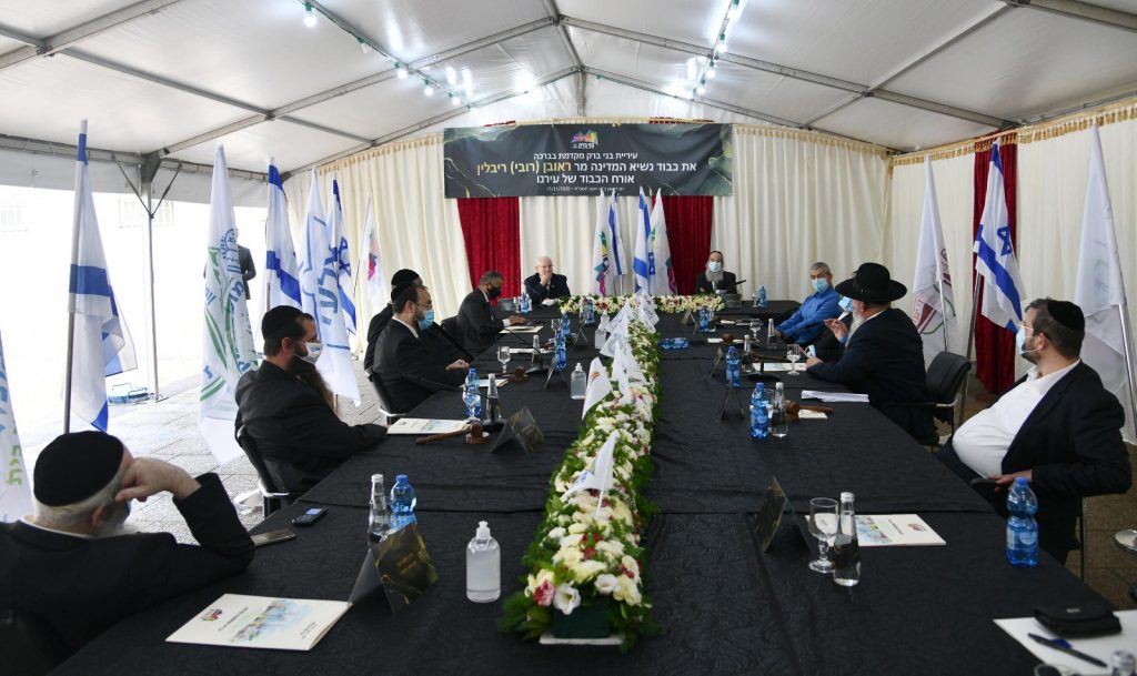 הנשיא ריבלין בביקור בבני ברק: "אין ספק שצריך להרחיב את הסמכות של הרשויות המקומיות" הנשיא ריבלין בביקור בבני ברק: "אין ספק שצריך להרחיב את הסמכות של הרשויות המקומיות"