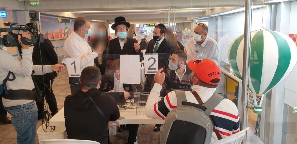 תיעוד: הועדה לפניות הציבור בסיור בנתב"ג ורשות האוכלוסין