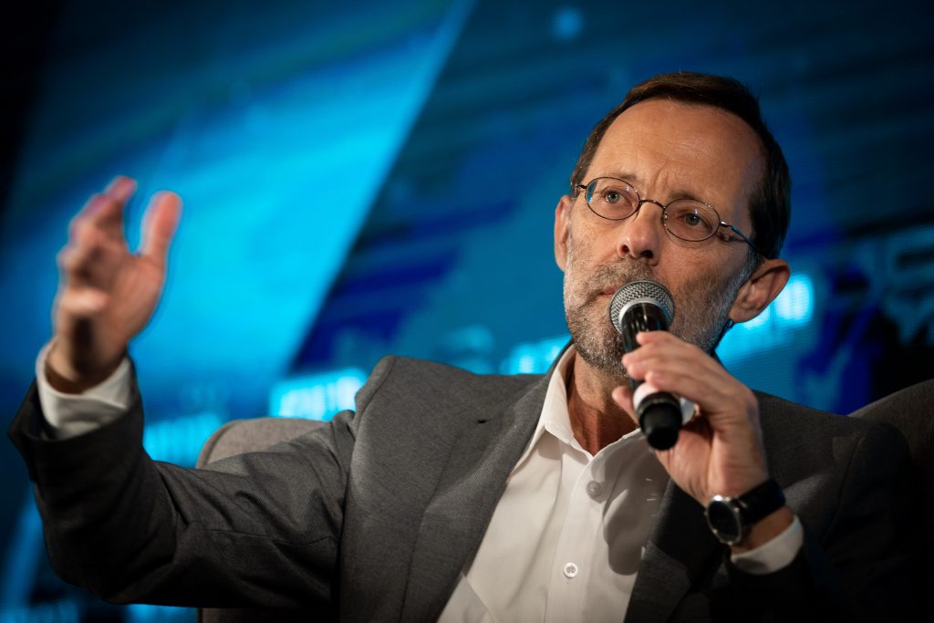 בין הונגריה לישראל ובין הימין לשמאל: השקרים שהתנפצו