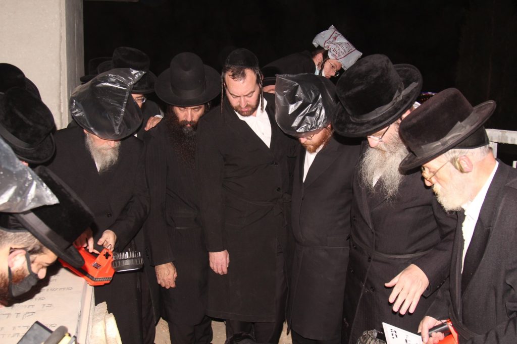 תיעוד: מסע הלווית איש החסד שחילק שתייה לעשרות אלפים