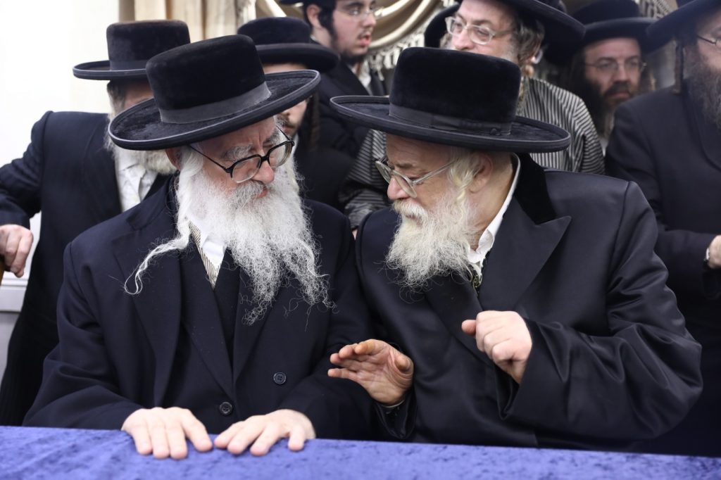 במעמד היסטורי בבית גאב"ד ירושלים: 'העדה החרדית' הכריזה על חריש כעיר השלישית של 'העדה' • גלריה במעמד היסטורי בבית גאב"ד ירושלים: 'העדה החרדית' הכריזה על חריש כעיר השלישית של 'העדה' • גלריה