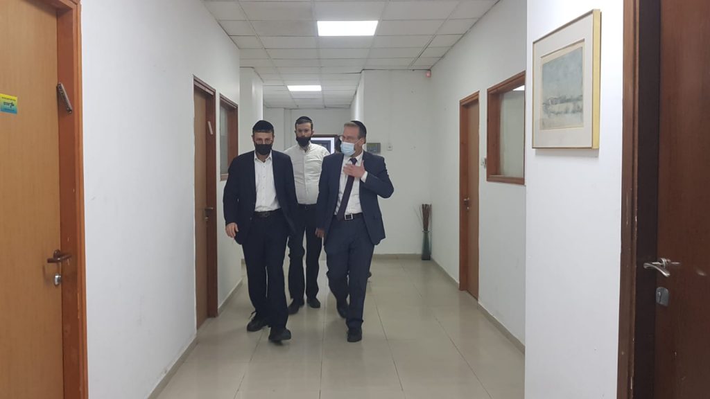 "זהו סטארט-אפ עולמי" • כשח"כ פינדרוס נדהם מהיצירתיות של המח היהודי • צפו "זהו סטארט-אפ עולמי" • כשח"כ פינדרוס נדהם מהיצירתיות של המח היהודי • צפו