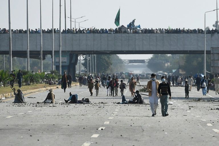 ילד בלע 27 מגנטים • הכותרות והתמונות מהעולם
