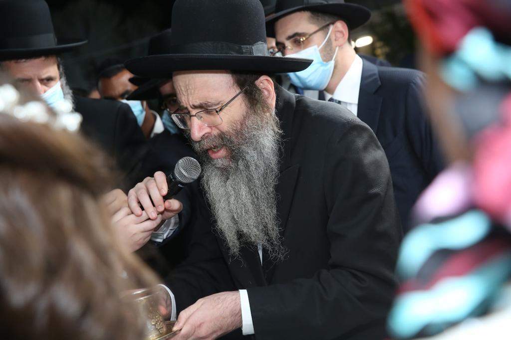 תיעוד: מעמד חופת בן האדמו"ר רבי יקותיאל אבוחצירא