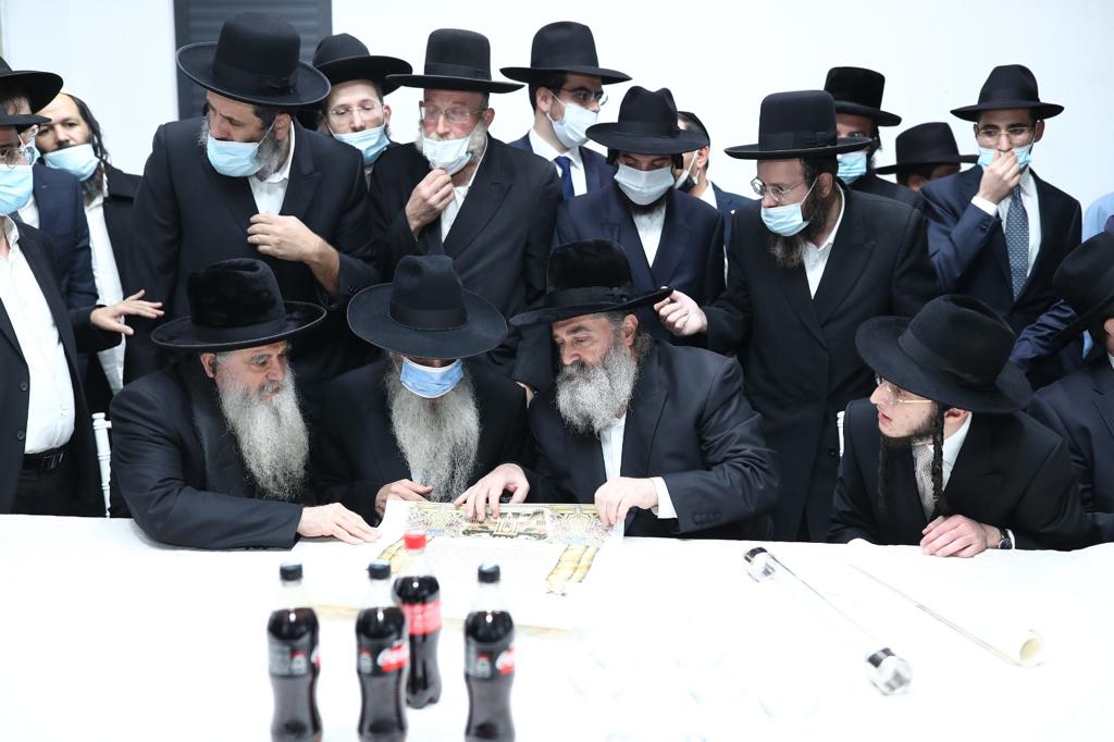 תיעוד: מעמד חופת בן האדמו"ר רבי יקותיאל אבוחצירא