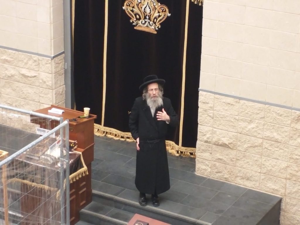 תיעוד: עצרת התעוררות בישיבת ראדין על פטירת הגרי"א שפירא זצ"ל תיעוד: עצרת התעוררות בישיבת ראדין על פטירת הגרי"א שפירא זצ"ל