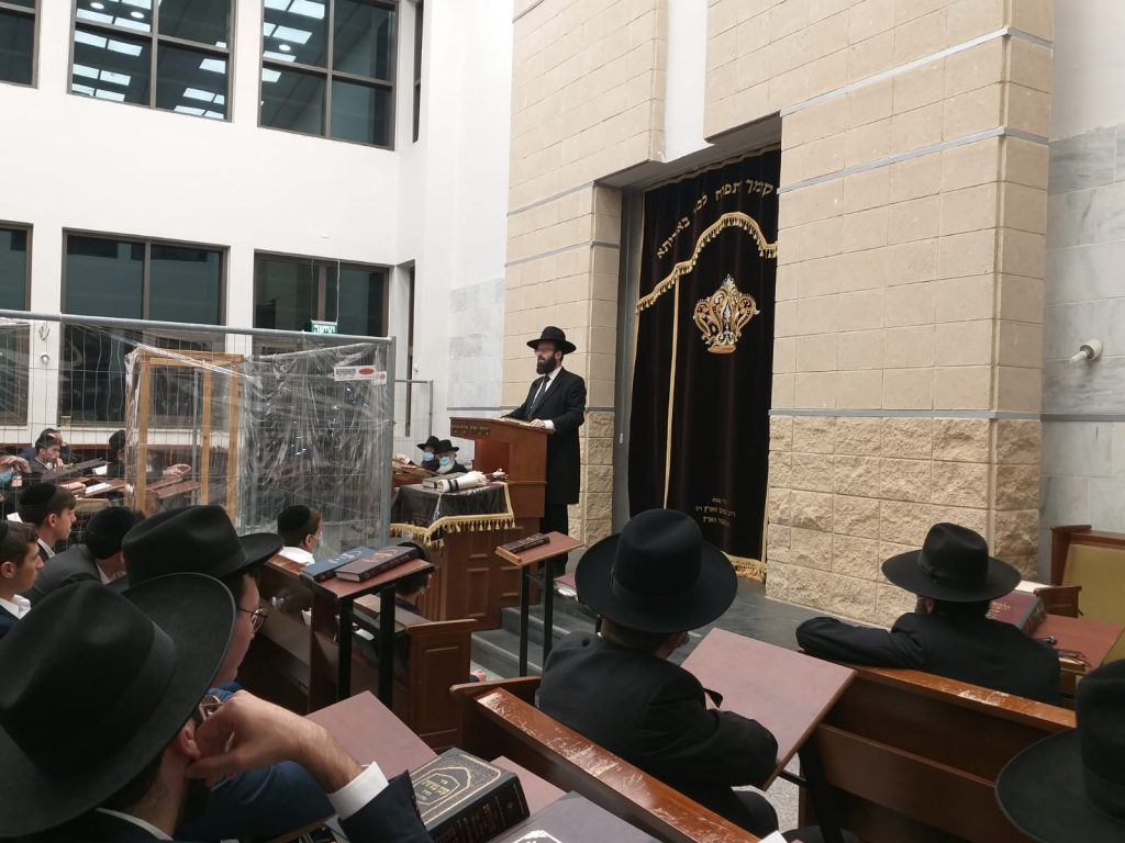 תיעוד: עצרת התעוררות בישיבת ראדין על פטירת הגרי"א שפירא זצ"ל תיעוד: עצרת התעוררות בישיבת ראדין על פטירת הגרי"א שפירא זצ"ל