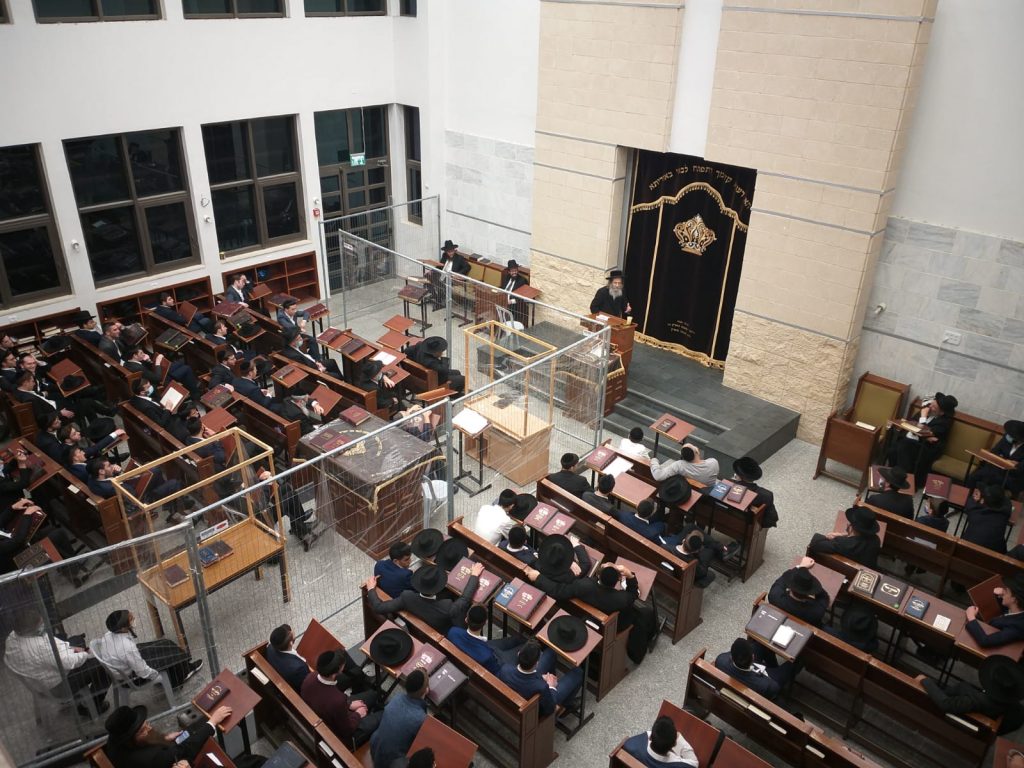 תיעוד: עצרת התעוררות בישיבת ראדין על פטירת הגרי"א שפירא זצ"ל תיעוד: עצרת התעוררות בישיבת ראדין על פטירת הגרי"א שפירא זצ"ל