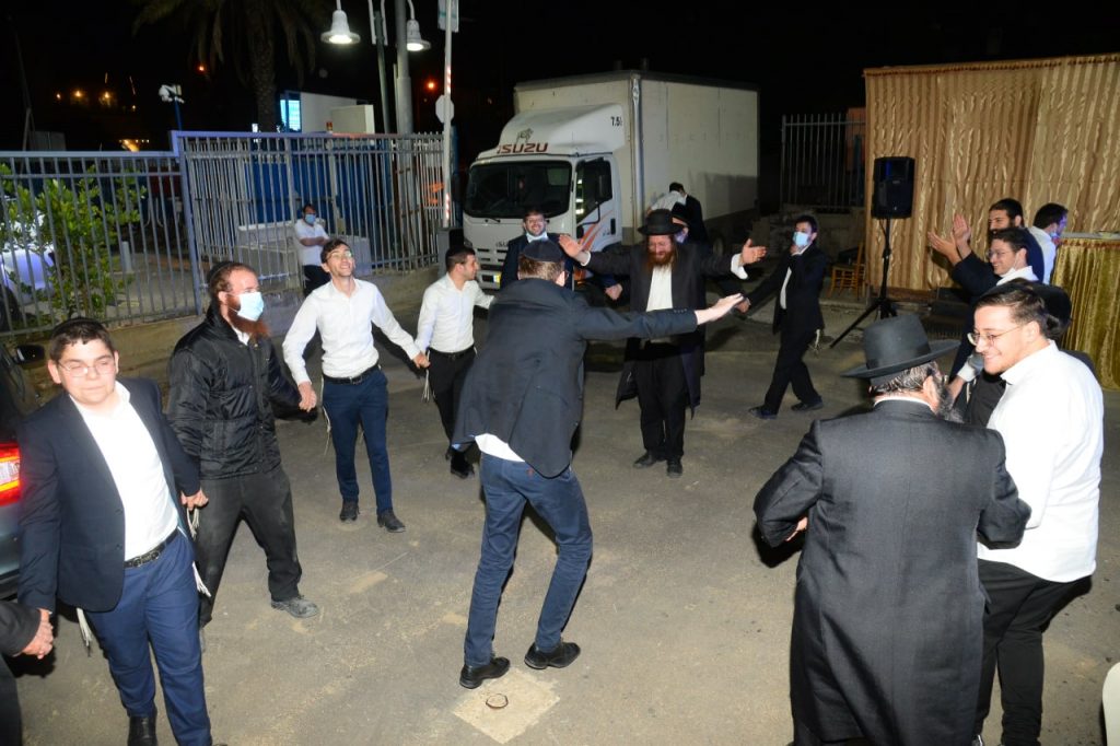 סיום מסכת בישיבת "משיב הרוח - רוח חיים" בבני ברק