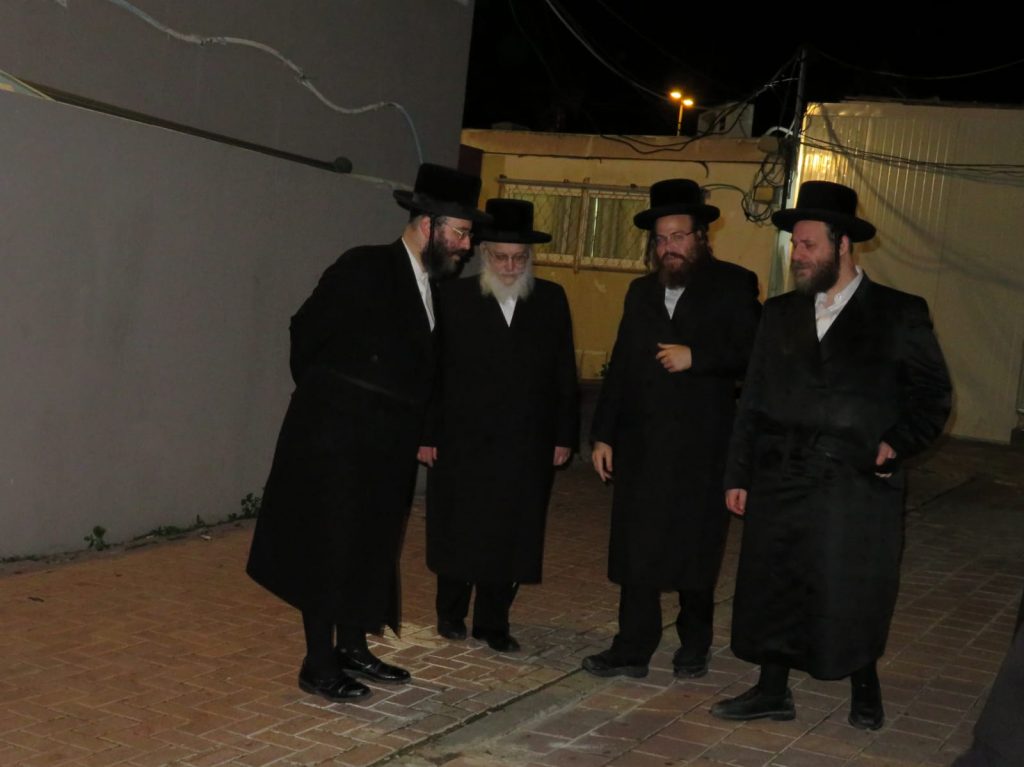 גלריה: אב"ד ויז׳ניץ אלעד בסיור בהיכל הישיבה ובמקווה הטהרה החדש