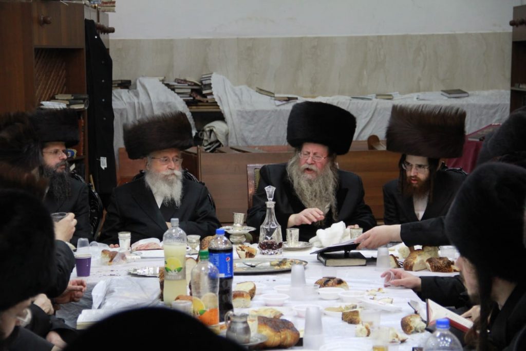 מוצאי שבת שבע ברכות והבדלה בקוזמיר בבני ברק