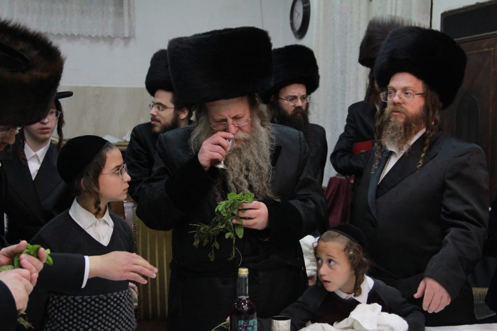 מוצאי שבת שבע ברכות והבדלה בקוזמיר בבני ברק