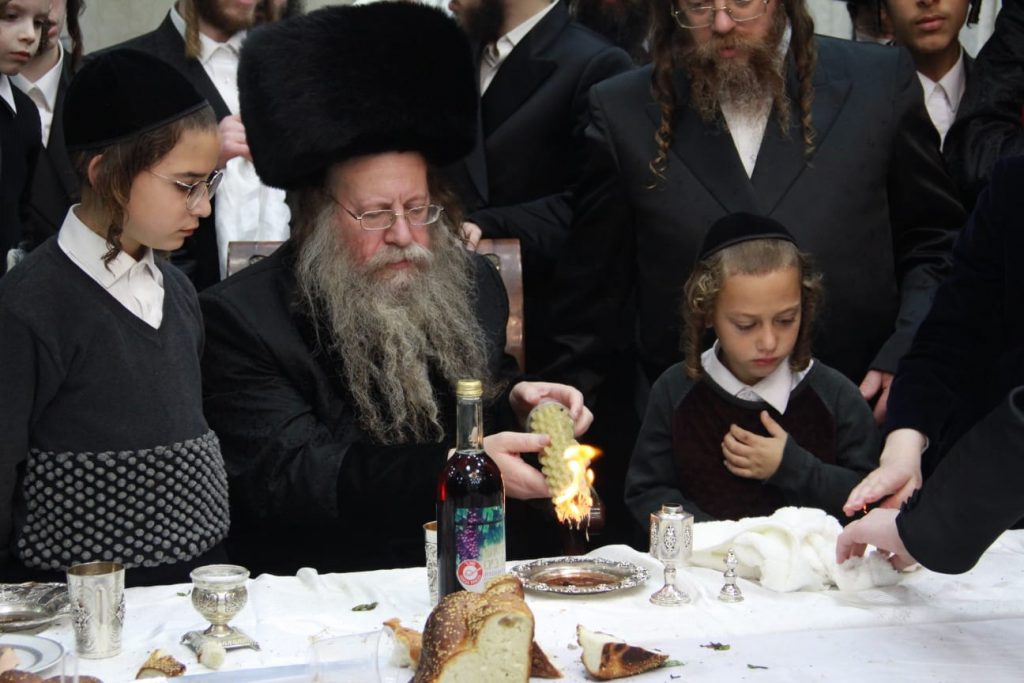 מוצאי שבת שבע ברכות והבדלה בקוזמיר בבני ברק