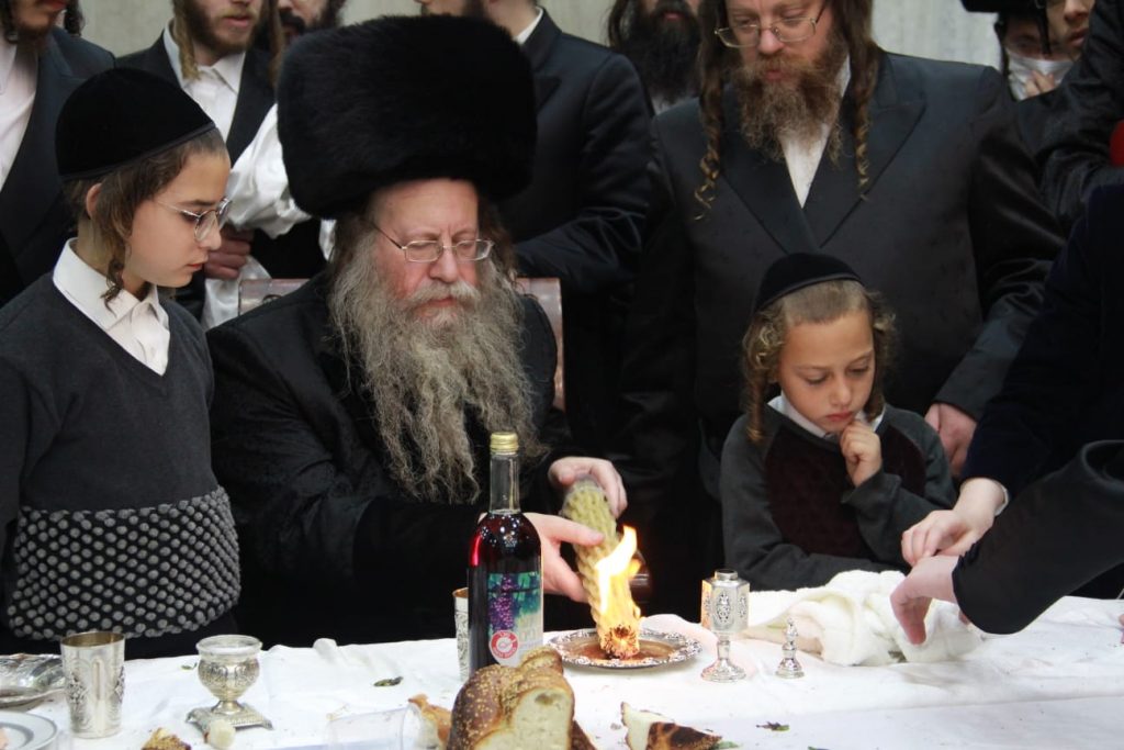 מוצאי שבת שבע ברכות והבדלה בקוזמיר בבני ברק