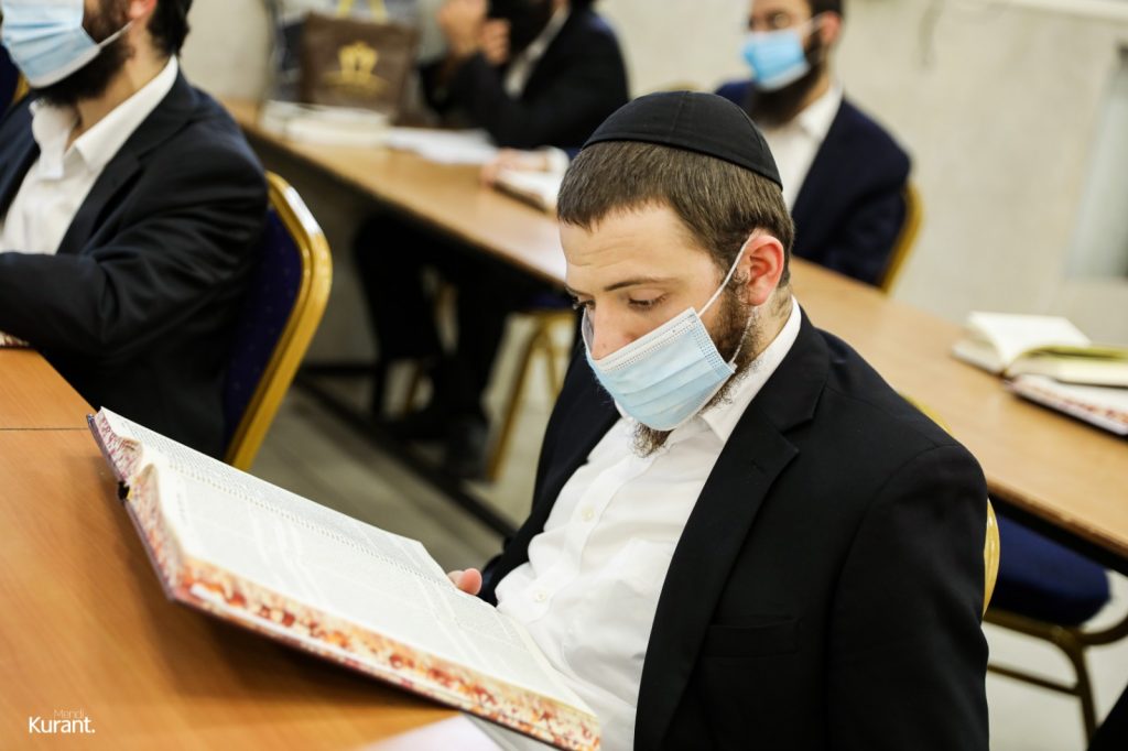 קרית גת: הרב גדליה ריזל בשיעור מרתק לאברכים החב"דיים קרית גת: הרב גדליה ריזל בשיעור מרתק לאברכים החב"דיים