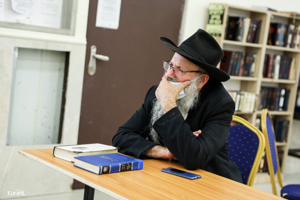 קרית גת: הרב גדליה ריזל בשיעור מרתק לאברכים החב"דיים קרית גת: הרב גדליה ריזל בשיעור מרתק לאברכים החב"דיים