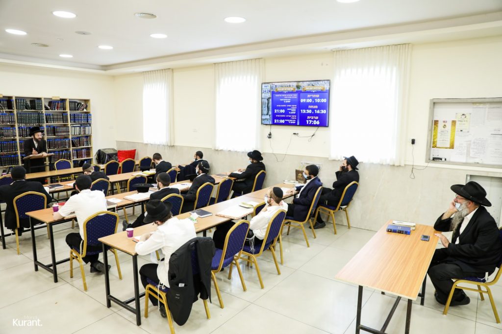 קרית גת: הרב גדליה ריזל בשיעור מרתק לאברכים החב"דיים קרית גת: הרב גדליה ריזל בשיעור מרתק לאברכים החב"דיים