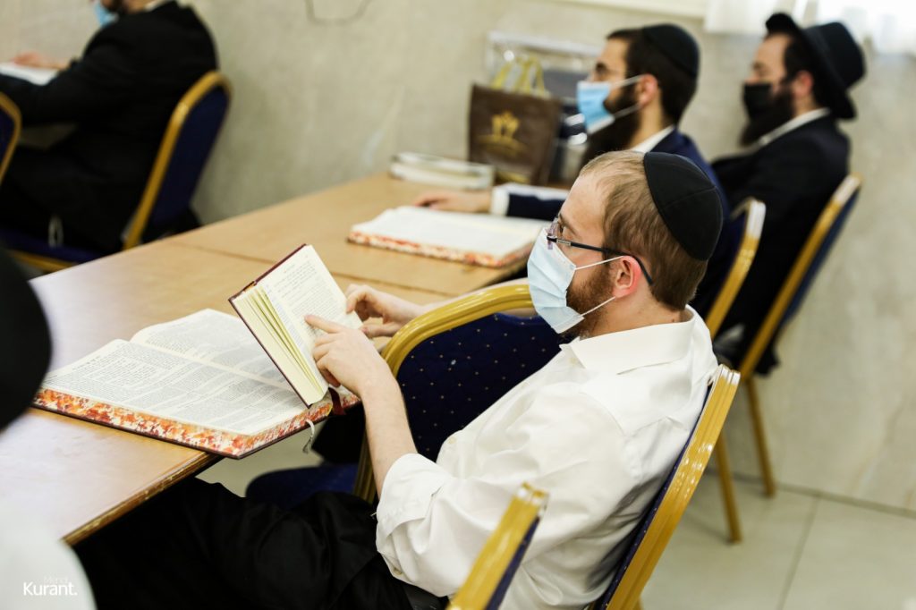 קרית גת: הרב גדליה ריזל בשיעור מרתק לאברכים החב"דיים קרית גת: הרב גדליה ריזל בשיעור מרתק לאברכים החב"דיים