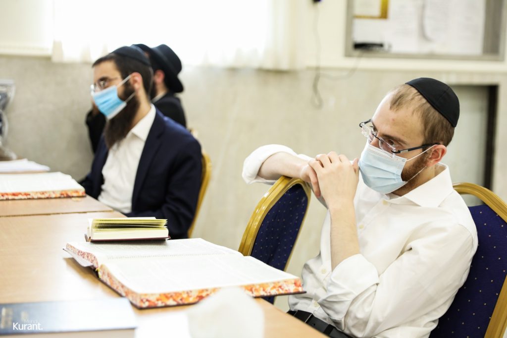 קרית גת: הרב גדליה ריזל בשיעור מרתק לאברכים החב"דיים קרית גת: הרב גדליה ריזל בשיעור מרתק לאברכים החב"דיים