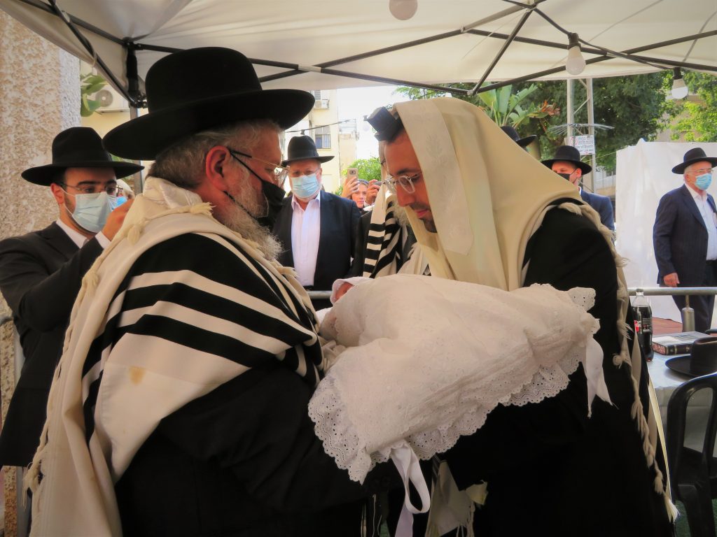 תחת כיפת השמים: ברית לנין ראש הישיבה • צפו