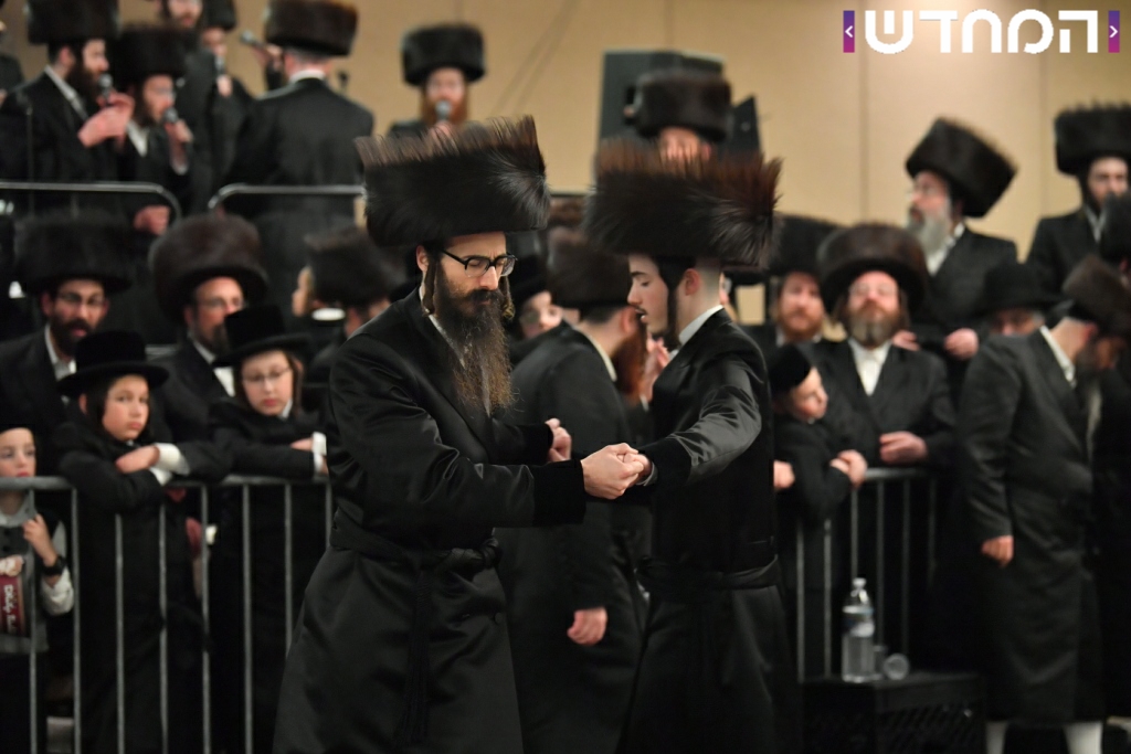 קוֹל רִנָּה וִישׁוּעָה: שמחת בית ויז'ניץ - סערט ויזניץ - זוויעהל מאנסי • גלריה מורחבת