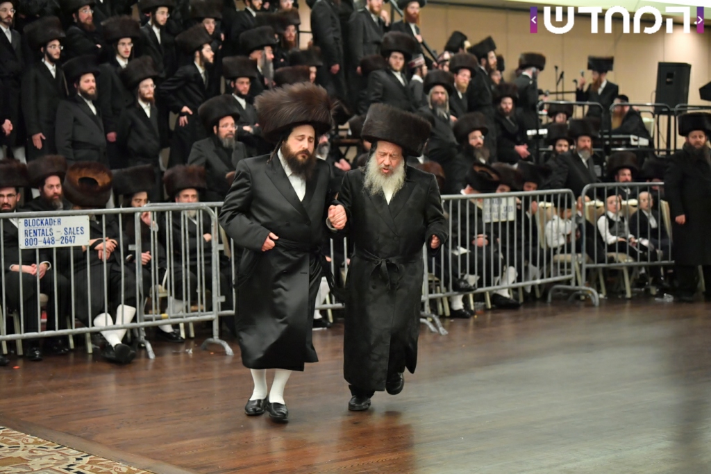 קוֹל רִנָּה וִישׁוּעָה: שמחת בית ויז'ניץ - סערט ויזניץ - זוויעהל מאנסי • גלריה מורחבת