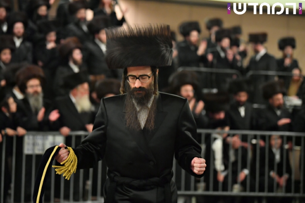 קוֹל רִנָּה וִישׁוּעָה: שמחת בית ויז'ניץ - סערט ויזניץ - זוויעהל מאנסי • גלריה מורחבת