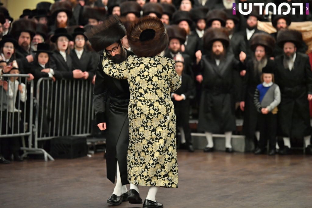 קוֹל רִנָּה וִישׁוּעָה: שמחת בית ויז'ניץ - סערט ויזניץ - זוויעהל מאנסי • גלריה מורחבת