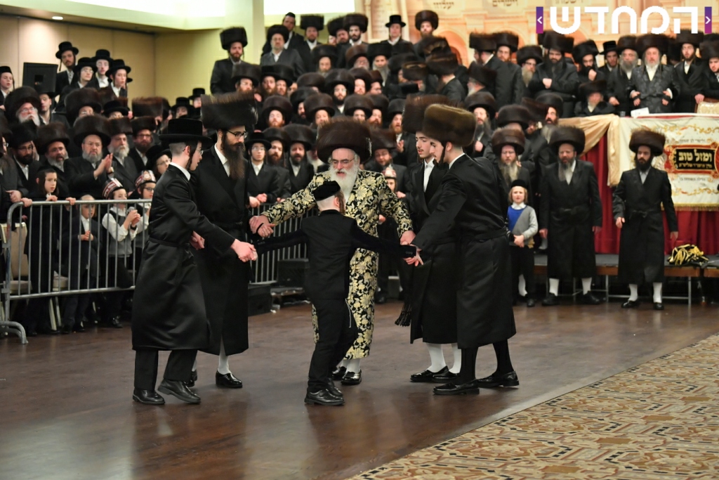 קוֹל רִנָּה וִישׁוּעָה: שמחת בית ויז'ניץ - סערט ויזניץ - זוויעהל מאנסי • גלריה מורחבת